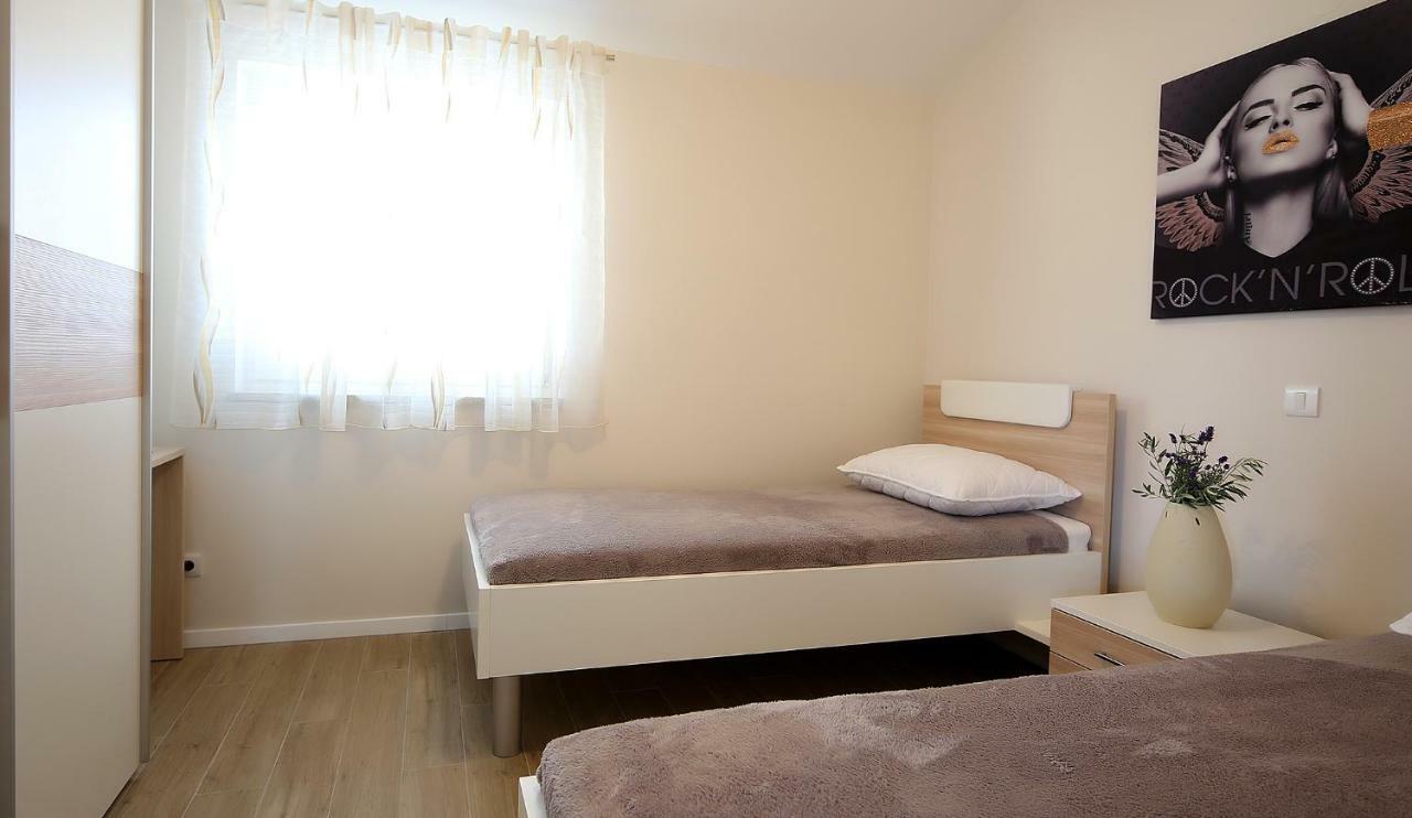 Apartment Porpo Malinska Extérieur photo